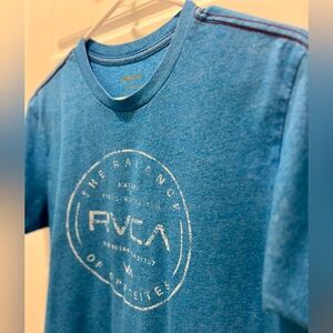 RVCA Men’s short sleeve turquoise T, distressed look size M.